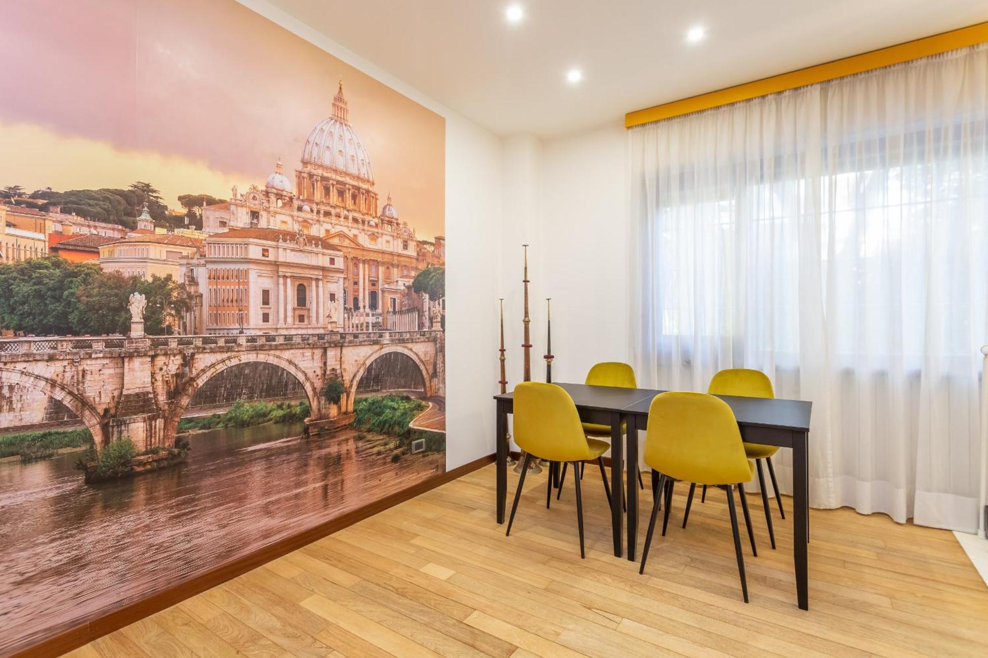 Apartment Spacious 4 Bdr With Parking Rome